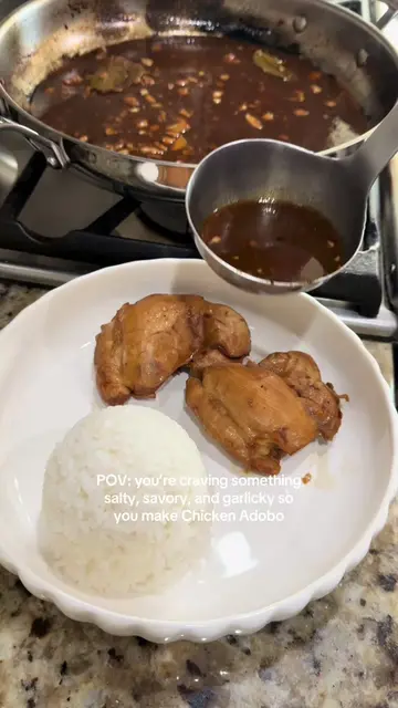 love eating the garlic chunks marinated in the sauce 🤤#filipinofood #filipinoad