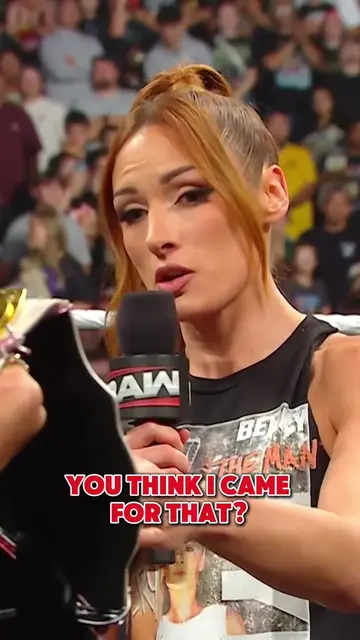 the man has come around 👀 #WWE #BeckyLynch #LivMorgan