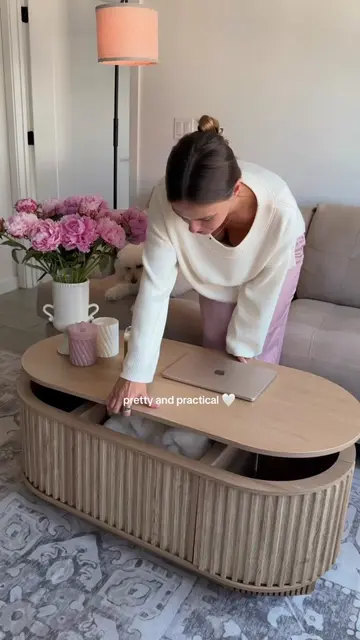 #coffeetable #homedecor #apartmentdecor #cozyhome #girlythings 
