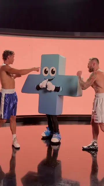 David and Floyd 'try' to teach Plussie some moves...🥊 🪩 It all goes down this 