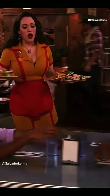 She was ready 😳 #twobrokegirls #2brokegirls #drama #comedy #series 