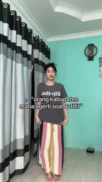 masa si? 🤔 #outfitkabupaten #outfitinspo #fyp #wolfcuthair #transisi 