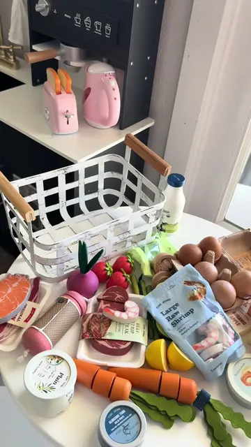 Satisfying mini kitchen restock! 🥕🫛🥑🥓🫜🍞🥩🍋🍓🍤What area should we organiz