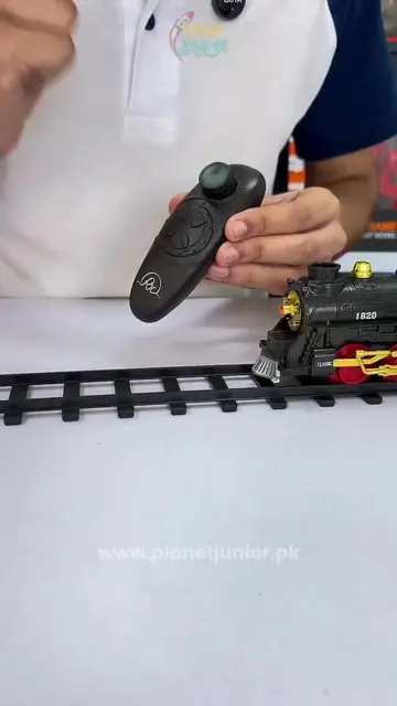 🚂 Real smoke, bright lights, authentic train sounds & full remote control! Watc