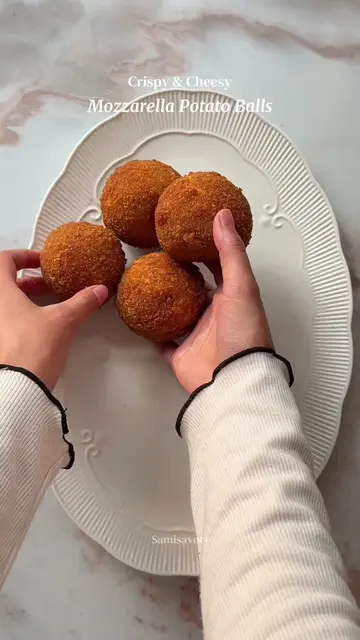 Super Crispy Cheesy Mozzarella Potato Balls 🧀✨ These crispy mozzarella potato b