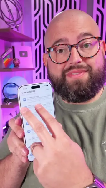 These are 4 gestures every iPhone user should know! #iphonetips #TechTips #short