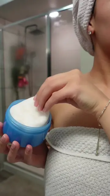 lazy, at-home GLYCOLIC ACID pads 🤍 for evenings when you feel too lazy to sit &