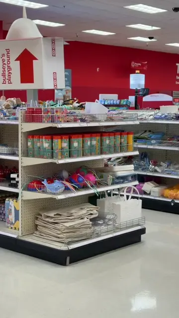Le dollar spot is hitting this time of year! 🙌🏼 so many good school supplies a