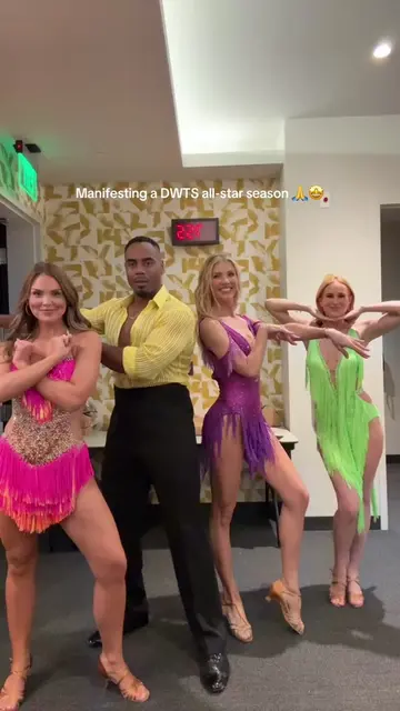 @Dancing with the Stars can we make this happen?! 💃🤩 #dwts #dwtscon 