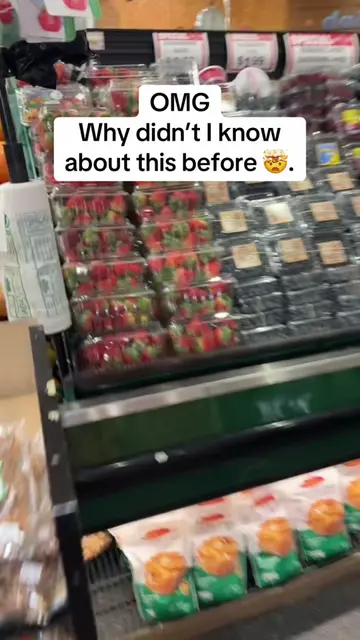 Why didn’t I know about this before. #lifehacks #lifetips #strawberry #fruit #ti