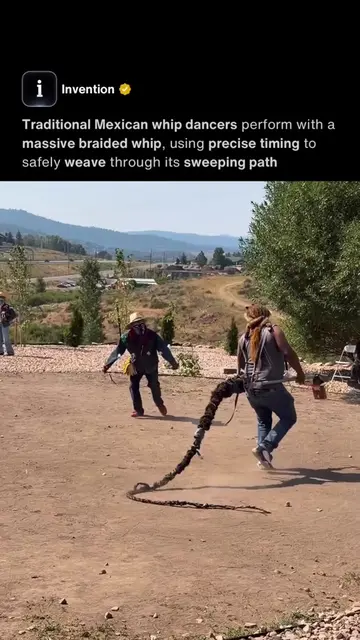 Original Video Credit: IG/erichitzelberger Live music fills the air as one perfo
