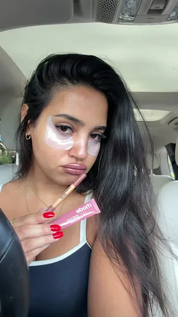 elite combo: @makeupforever liner in anywhere caffeine + @rhode skin gloss in sa