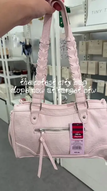 got her while she was on sale 🤭🤭 the cutiest patootiest pink bag 👛  #targetfi