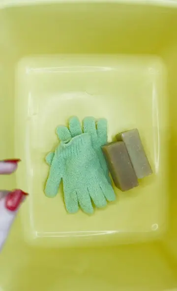 Sometimes you don't need an experiment... you just need your favorite soap. 💛🧼