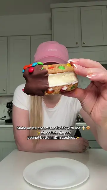 Another day another ice cream cookie sandwich🍦🍪 these Mini Peanut Butter M&M C