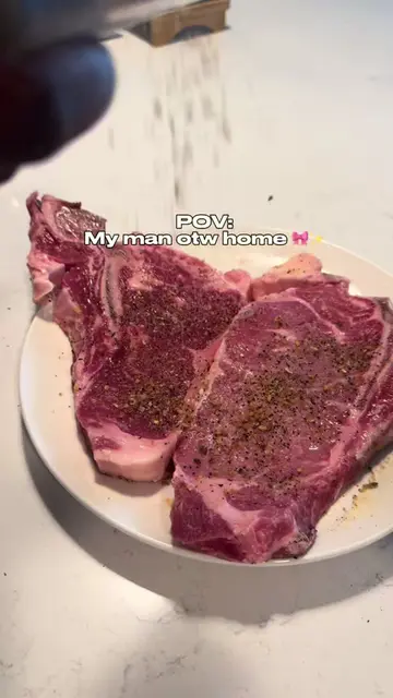 My man otw home >>> yall know im gone cook for my man everytime 👩‍🍳🎀✨ Steak o