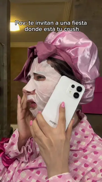 Mi look está completo con mi OPPO Reno16 F x Benefit. Creen que le guste a mi cr
