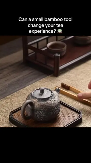 Handcrafted from natural bamboo, this tea tong combines traditional craftsmanshi