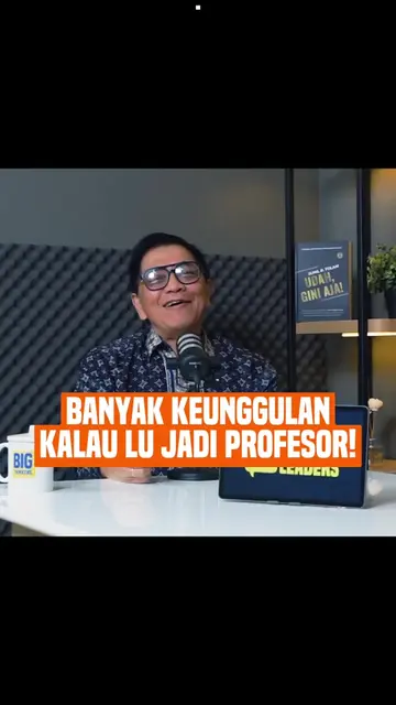 Jabatan bisa pensiun.Popularitas bisa hilang. Tapi ilmu yang lo punya bisa jadi 