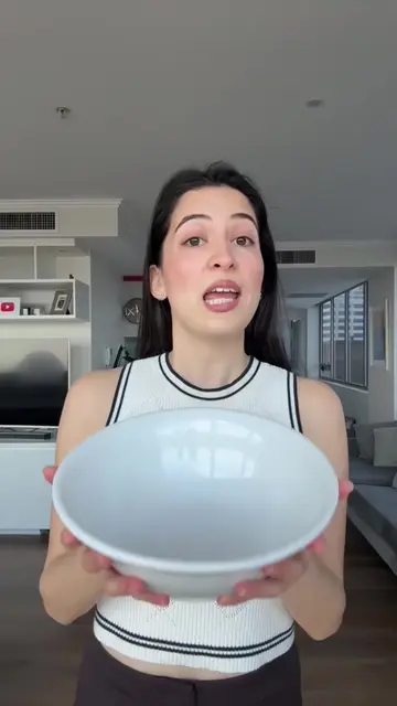 If you mix ice cubes + a gua sha together… you get Gua Cube 🧊✨ We kept seeing e
