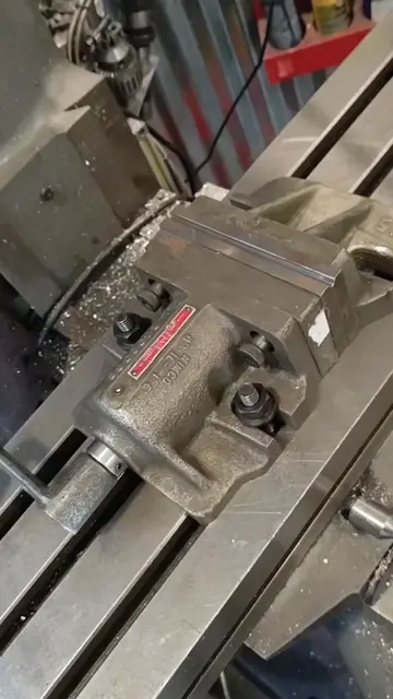 Beautiful Ellis table vise I bought from tar_mec You don't see these every day, 