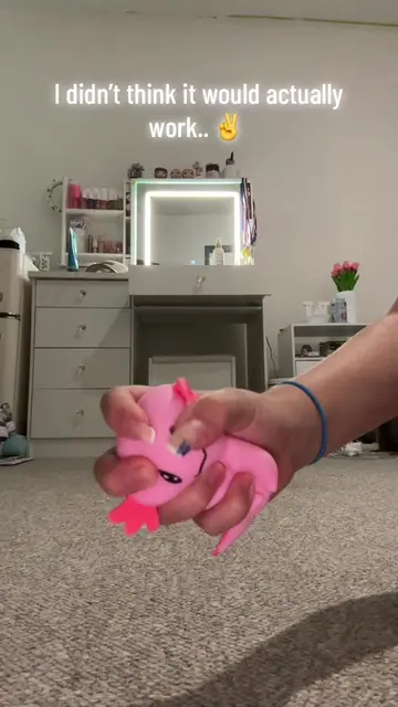I actually thought ppl were lying but atleast I used a cheap squishy… #popped #n
