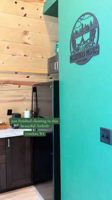 Behind the scenes of a property manager 🌲 You see the cozy cabin. The perfect c