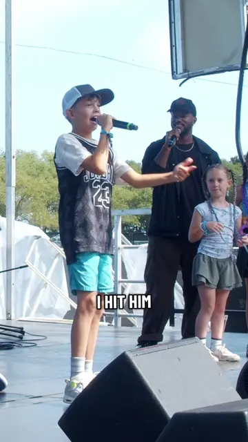 @JJQTheOfficial 12 year old rips a freestyle at @Lollapalooza #lollapalooza #kid