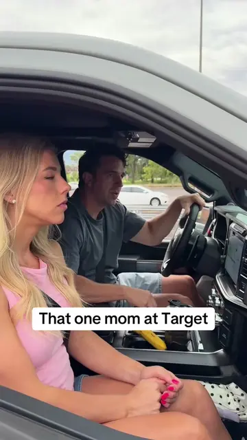 I just have to grab one thing babe 👀🏃🏼‍♀️💨 @target #targetpartner 
