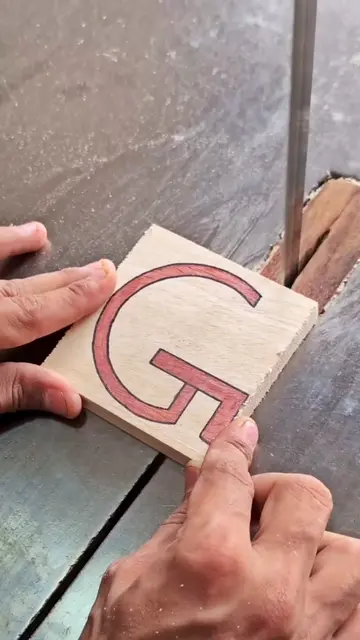 🅶 One Block of Wood Becomes the Perfect Letter!