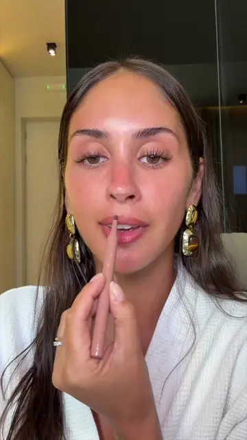 I need to do a Smokey eye more often  Summer Fridays lip stain “almond” Rhode hi