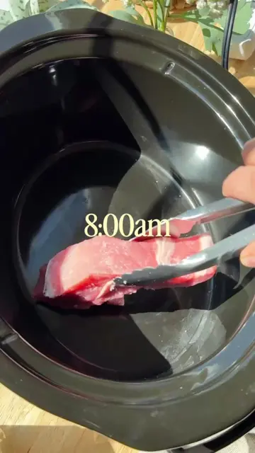 Slow Cooker Country Style Ribs Recipe Full recipe: https://lemonsandzest.com/bbq