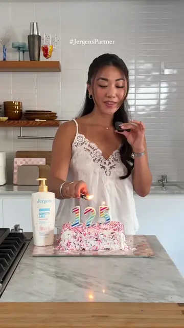 #JergensPartner @JergensUS is turning 125 so naturally I baked them a cake that 