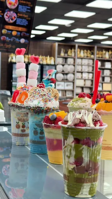 ✨ Welcome to our newest location in Richardson, Dallas! 🍰 From irresistible des