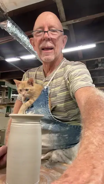 Georgie wanted to help me out in the studio today!  #kitten #pottery #funnyanima