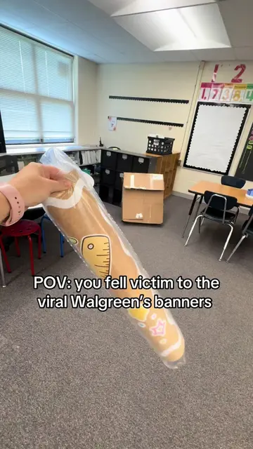 BEST $13 I ever spent!!  Design from @Christine on TPT!! #classroombanner #DIY #