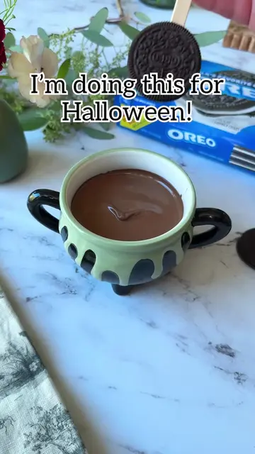 Chocolate dipped Oreo bats and mini Reese's cup bats for Halloween! 🦇 #oreo #ba