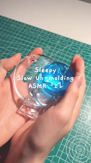 Sleepy Slow Un-molding ASMR ᶻ𝗓𐰁 + white noise I suppose… since my mic picked i