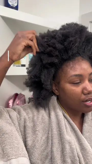 4C hair shrinkage is real. I used my homemade flaxseed gel to help stretch and d