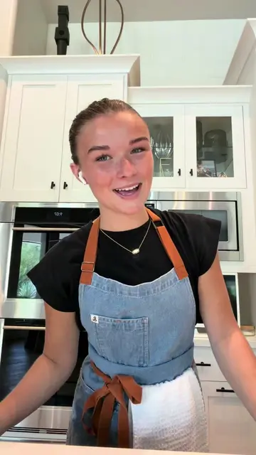 Can you tell I like my job ✨🎀🤭 The camera stand I used! https://www.tiktok.com