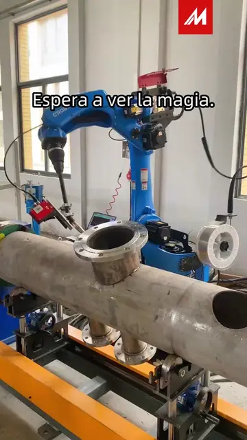 Este robot de soldadura para tubos circulares realiza arcos de soldadura perfect