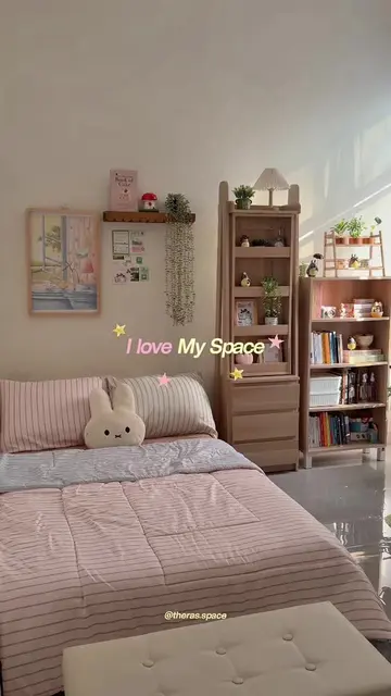 i love my space 🤍 #roominspo #roomdecor #cozyroom #kamarimpian 