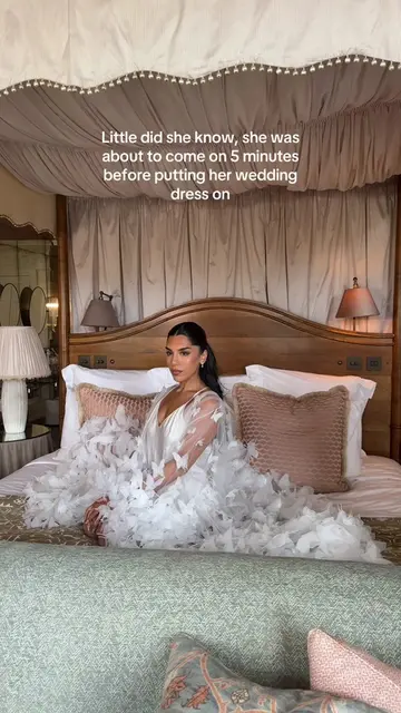 yes, aunt flo invited herself to the wedding 
