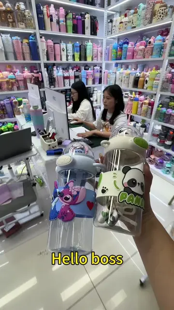 Cute panda & Stitch doll lid design, safe food-grade plastic. With straw and por