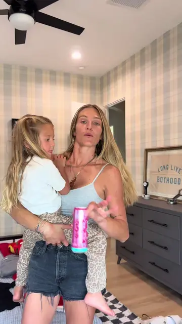 @Brooke Lynn joined the decluttering series 😜 #declutteringchallenge #bedroomcl