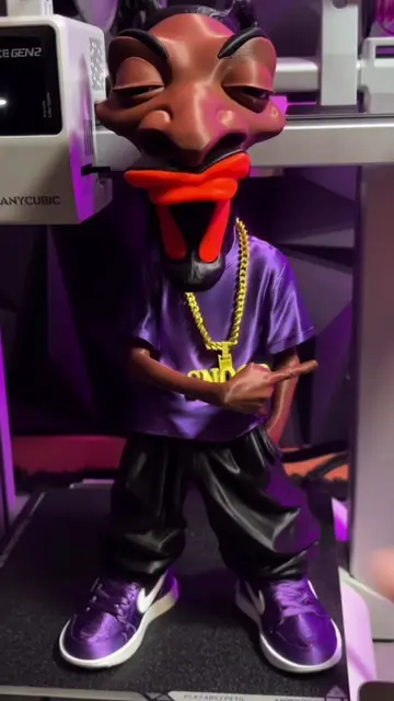 Snoop Dogg as a 3D printed caricature? Had to do it 😄🔥 I printed this funny Sn