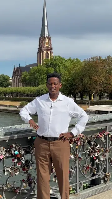 The Love Lock Bridge in Frankfurt with CBE connect