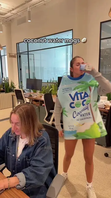 she did that #vitacoco #coconutwater #mog 