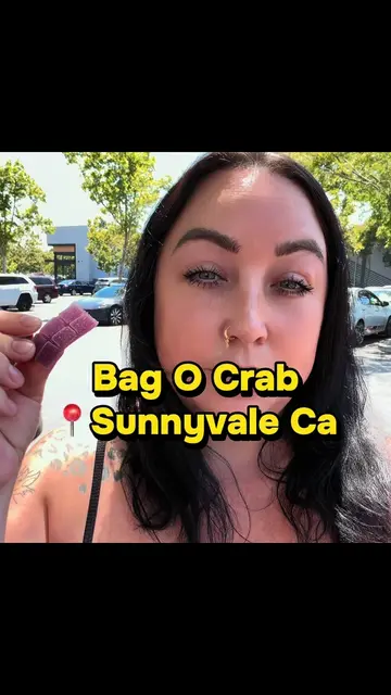 Even with a seafood allergy, I still had an amazing time tagging along! 🦀 We ch