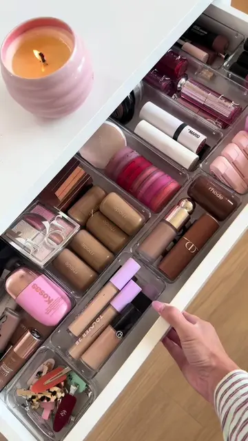 clean & organize my beauty vanity with me in 60 seconds💋💭💄 i finally went thr